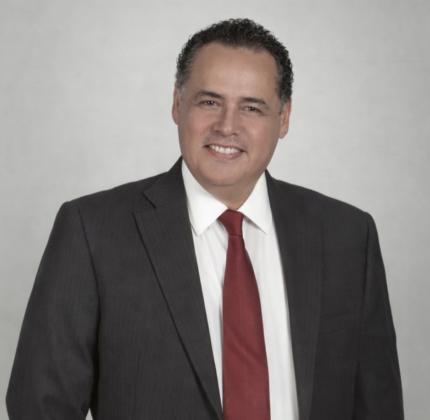 Lic. Edgar Octavio Torres Tovar — Director TORVAR Bufete Jurídico